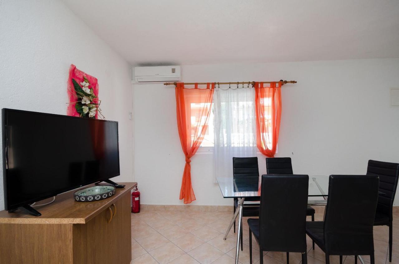 Apartments Elvira 洛帕 外观 照片