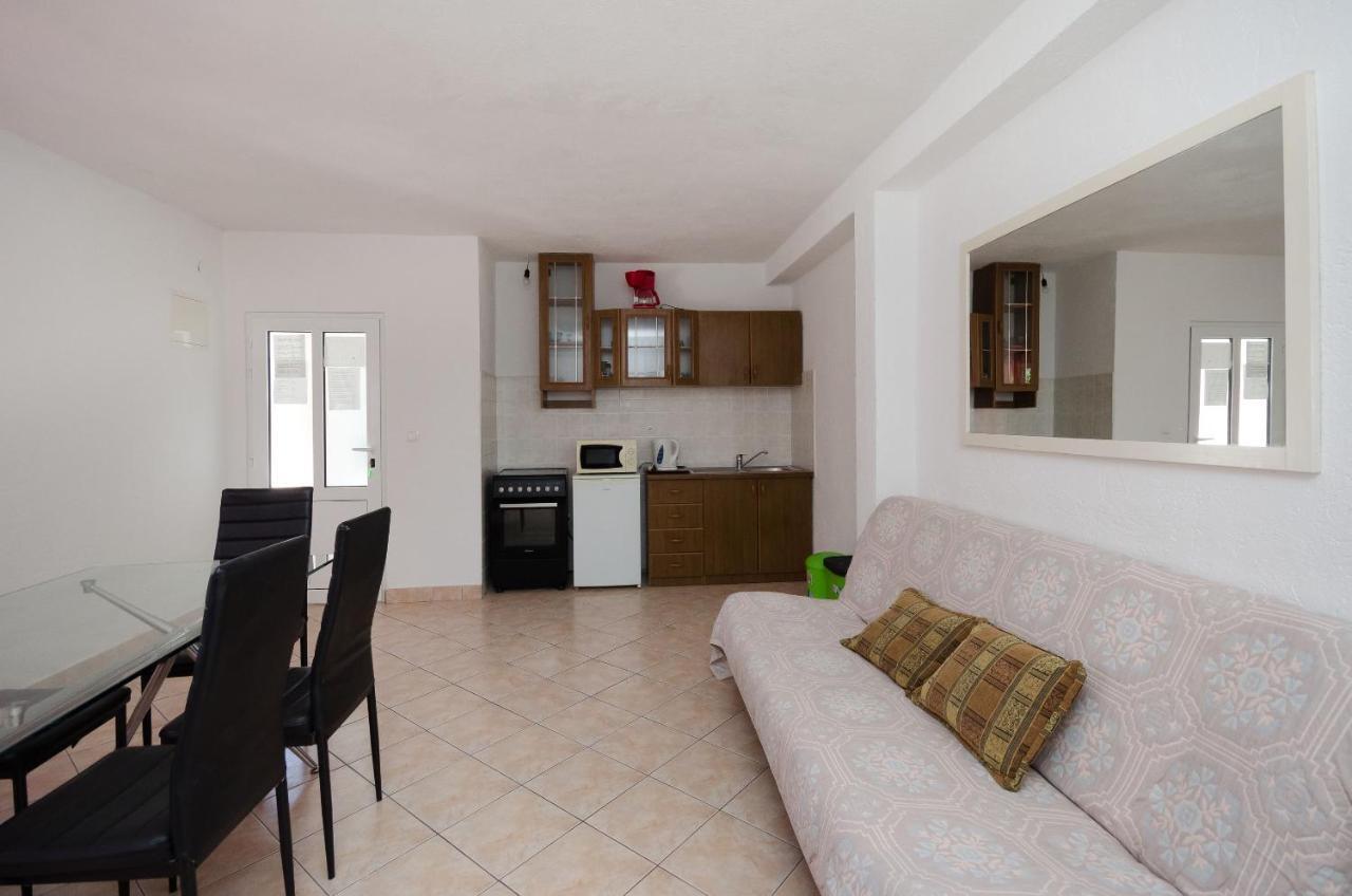 Apartments Elvira 洛帕 外观 照片